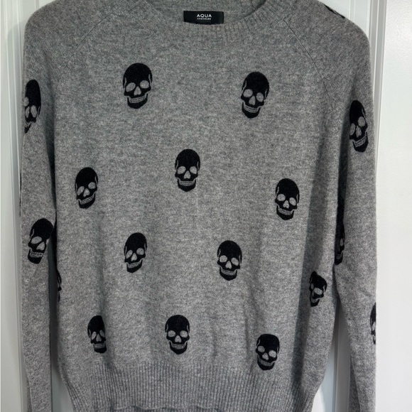 Aqua 100% Cashmere Skull Sweater Gray Black Print Crewneck Soft Luxury Small - Picture 2 of 12